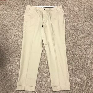 👠Eddie Bauer wrinkle free slim fit khakis.  Size 36
